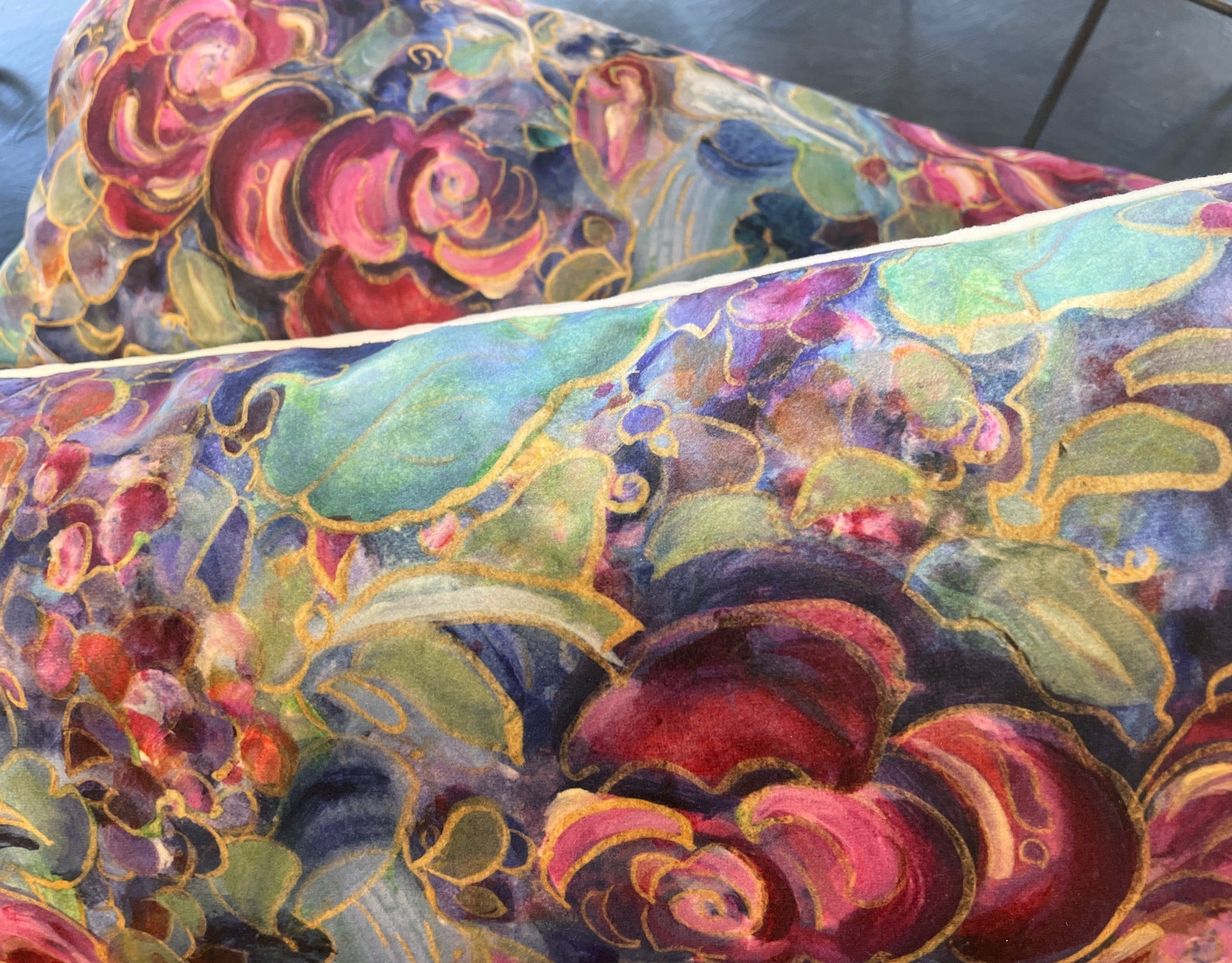 Rose Garland Velvet Pillow